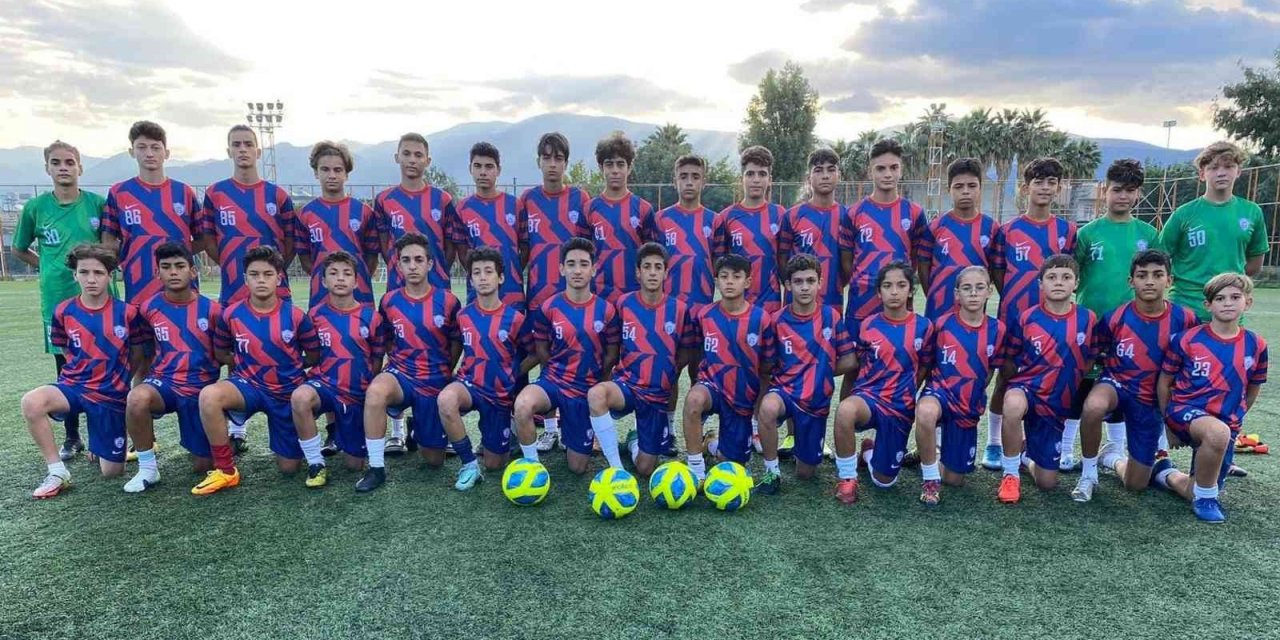 10 maçta 70 gol attılar, kalelerinde hiç gol görmediler