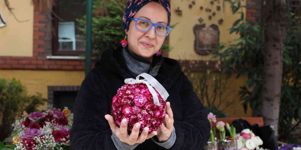 Tasarımlarıyla kentin kültür ve sanatına katkı sağlıyorlar