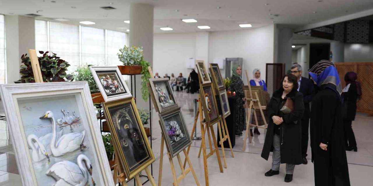 Pursaklar’da el emeği göz nuru ürünler görücüye çıktı