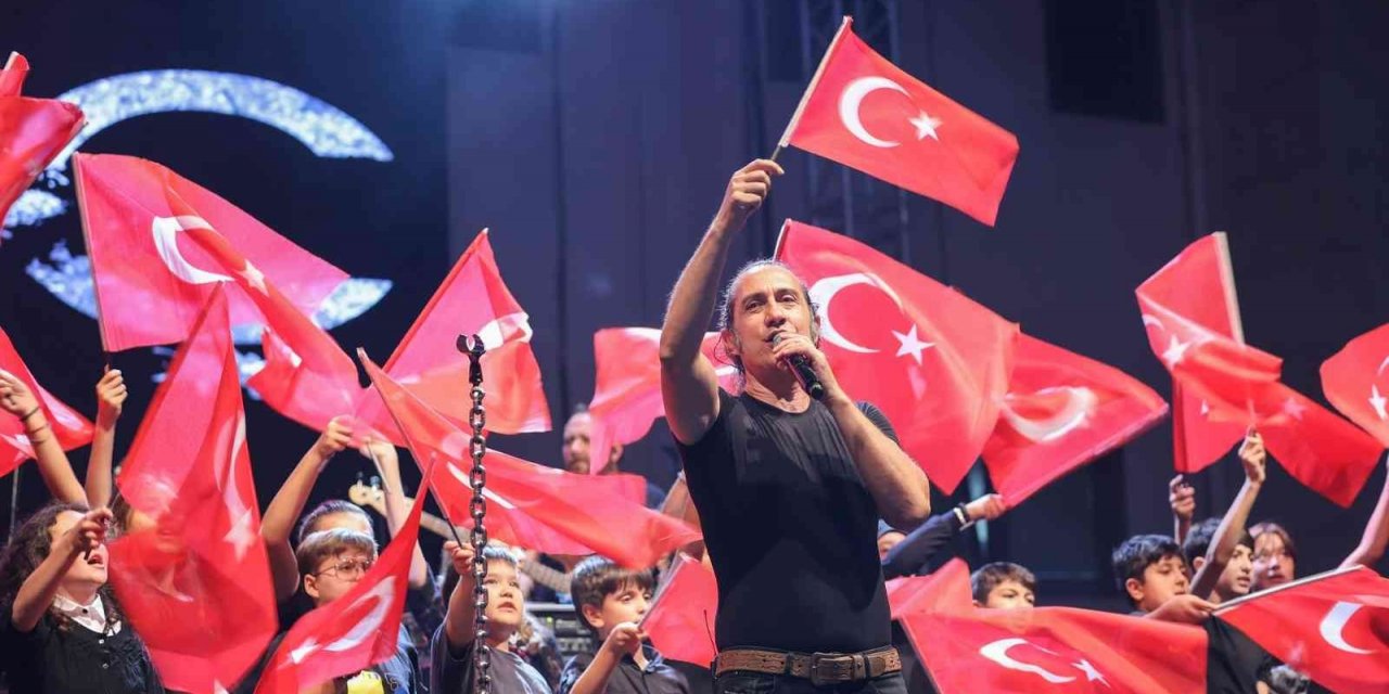 Kıraç’ın Uşak için hazırladığı klip 24 saatte binlerce izlendi