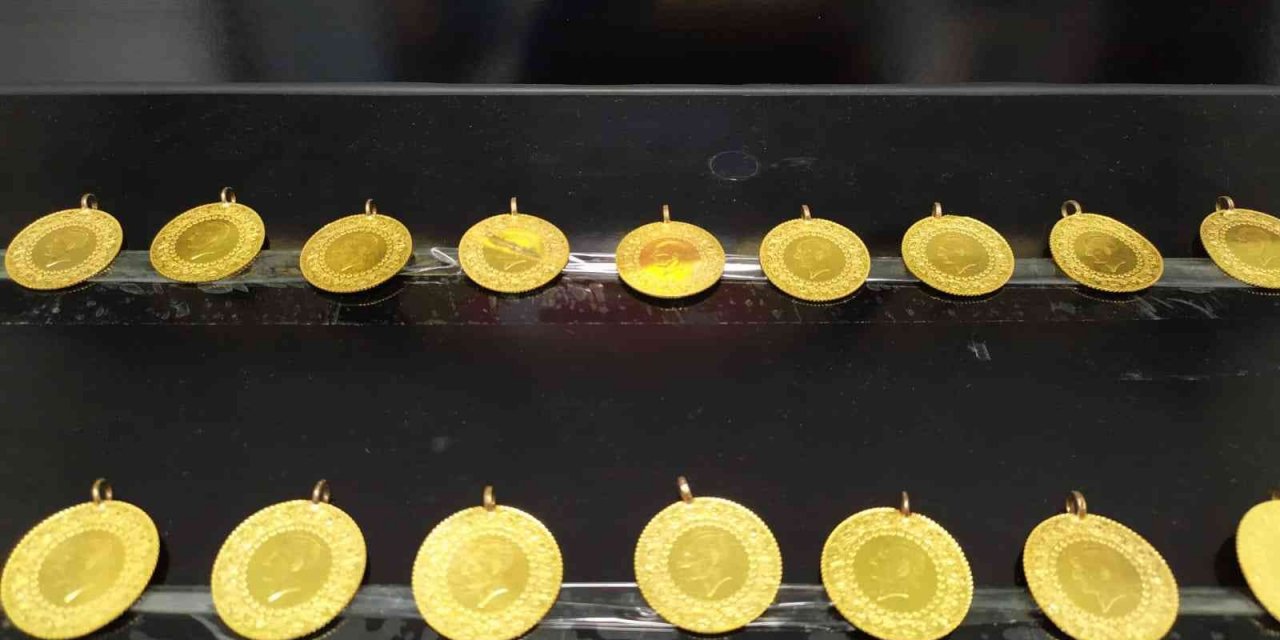 Adana’da sahte para operasyonunda külçe altın ele geçirildi