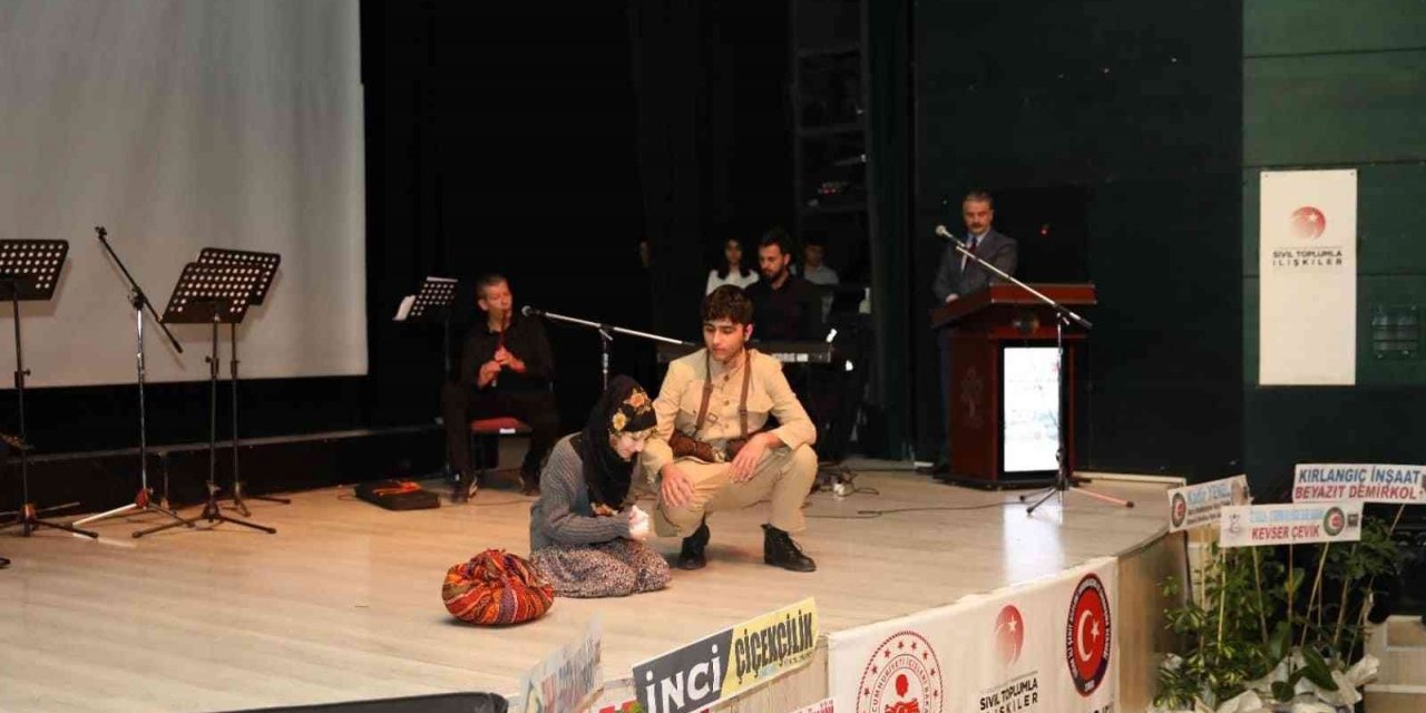 Şehit ailelerinden şiir gecesi