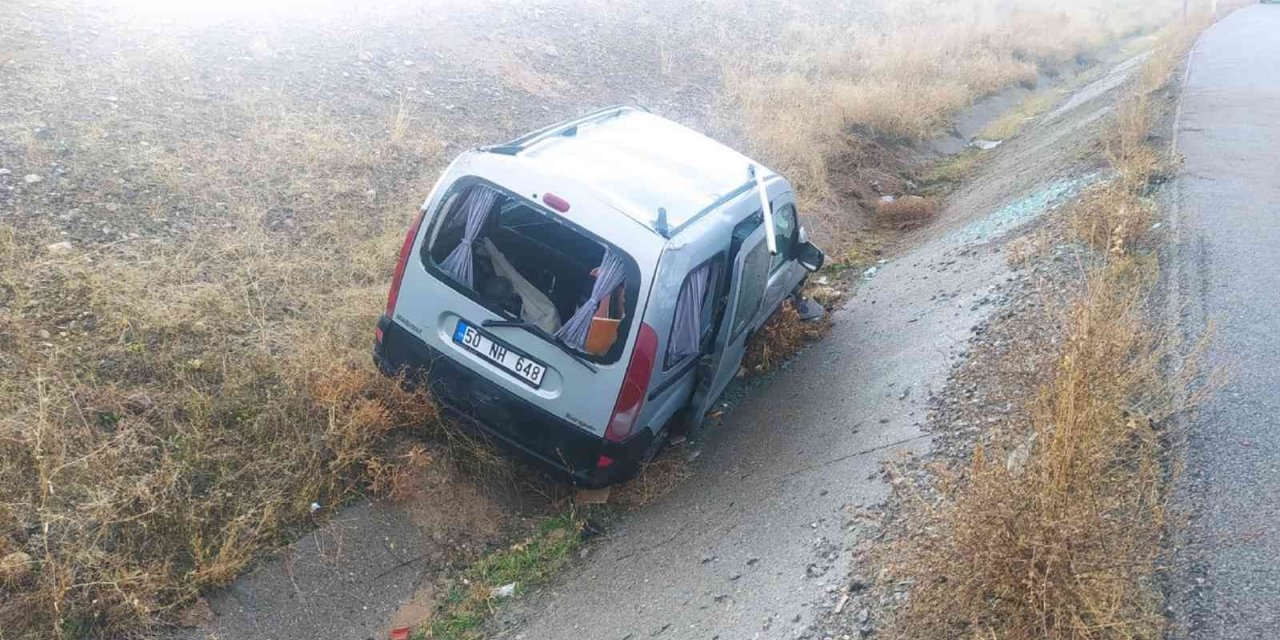 Gemerek’te aynı yerde 15 dakika arayla iki kaza