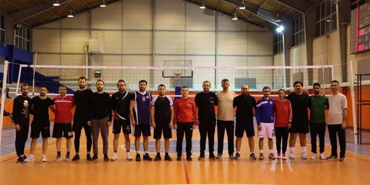 Emirdağda’da kurumlar arası turnuva başladı