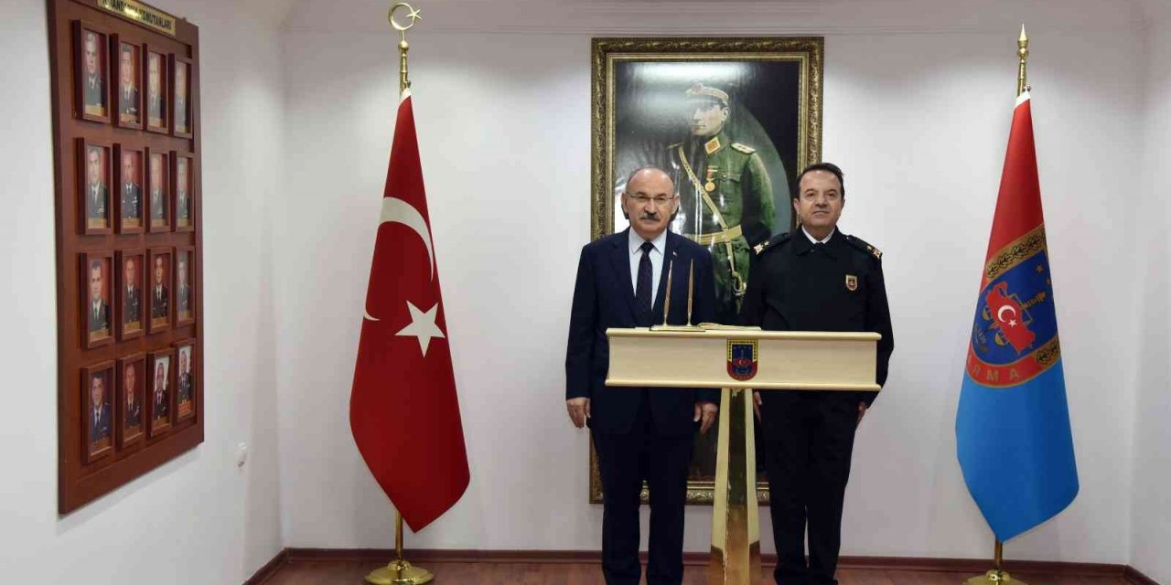 Vali Karadeniz, “Güvenli trafik, güvenli tarım” Sempozyumuna katıldı