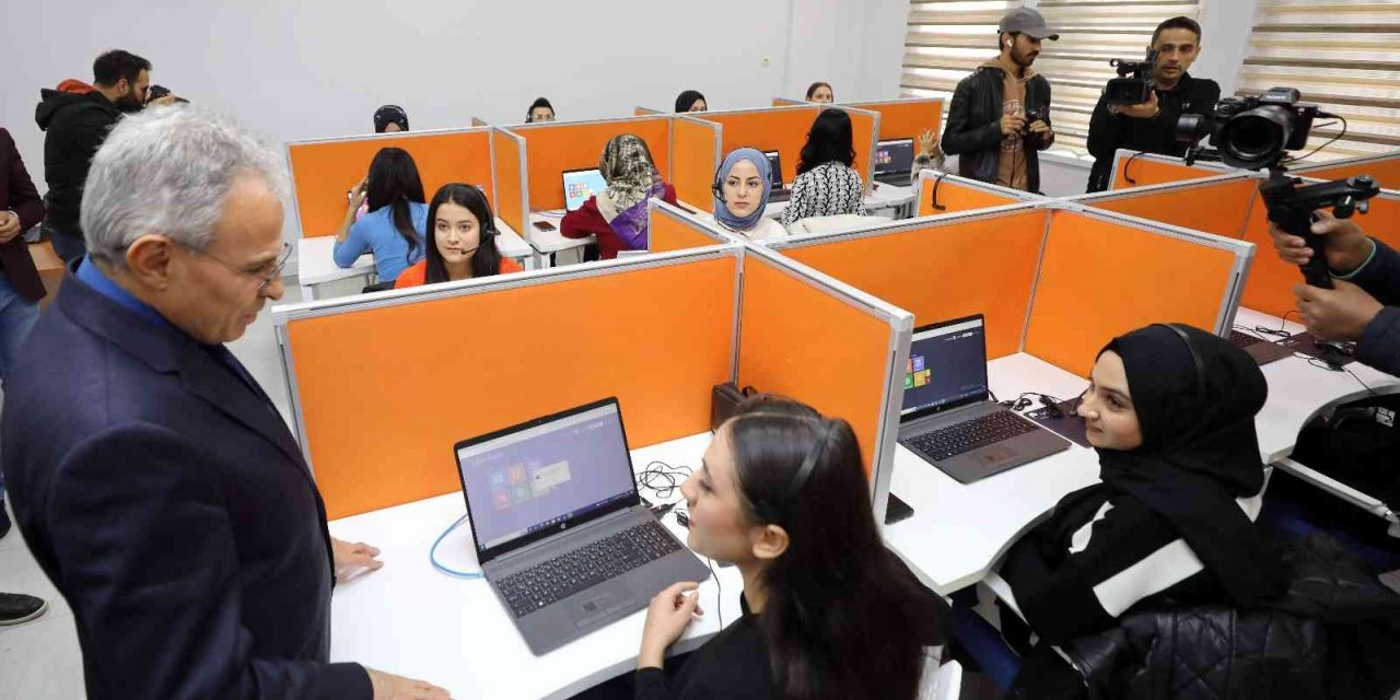 GAÜN’de Mustafa Civelek Çağrı Merkezi Laboratuvarı açıldı