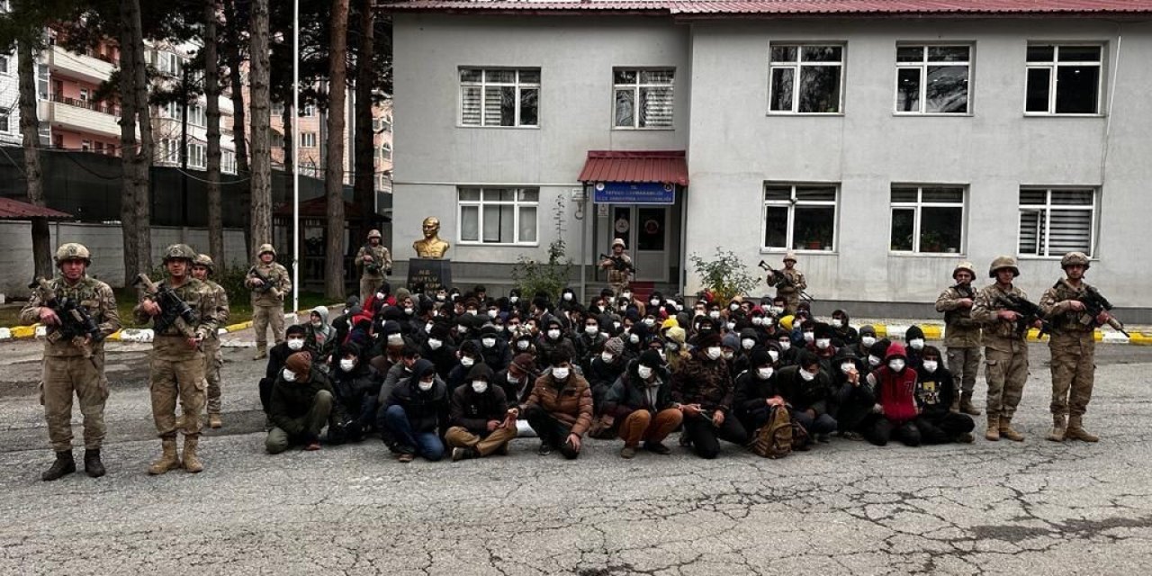 Bitlis’te 130 düzensiz göçmen yakalandı