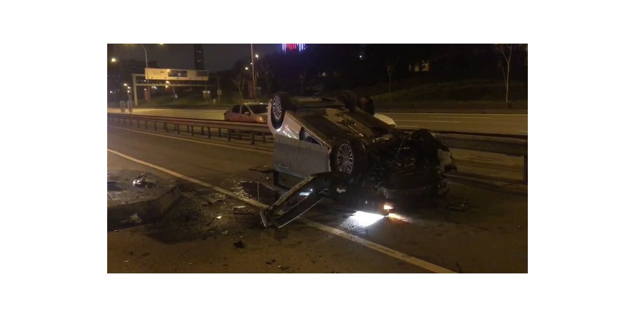 Kadıköy’de direksiyon hakimiyetini kaybeden sürücünün otomobili takla attı