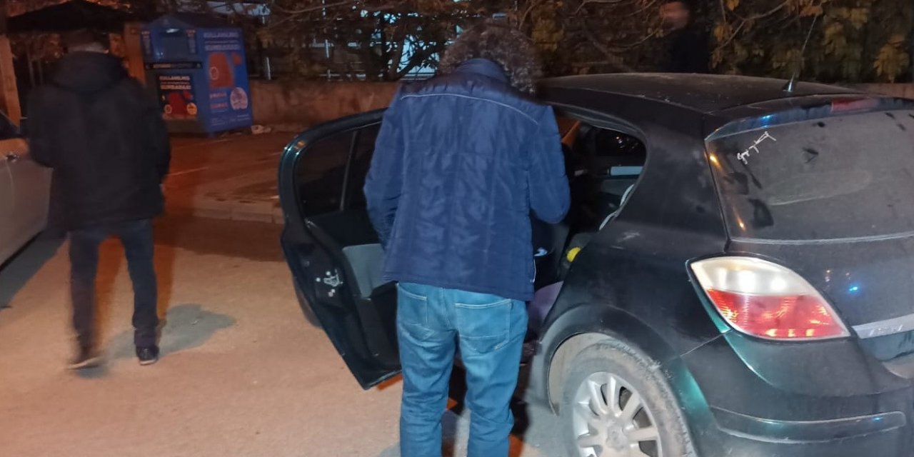 Kovalamaca sonucu yakalanan şahıslarda uyuşturucu ele geçirildi