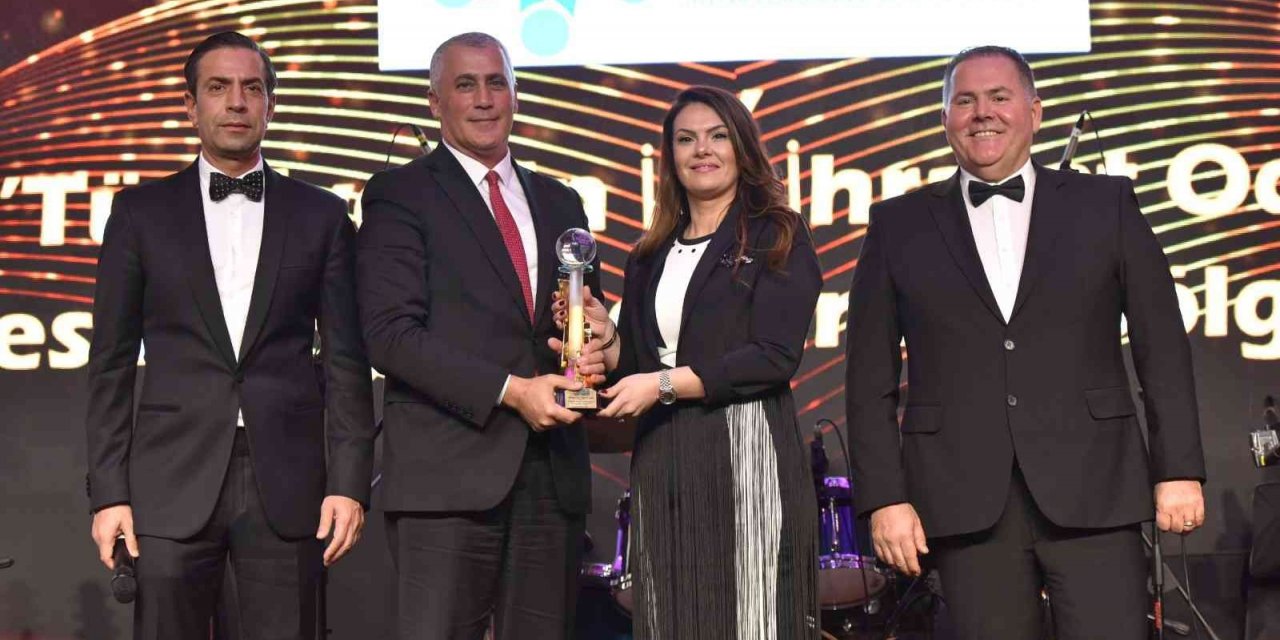 TÜİOSB’ye ’Altın Değerler’ ödülü