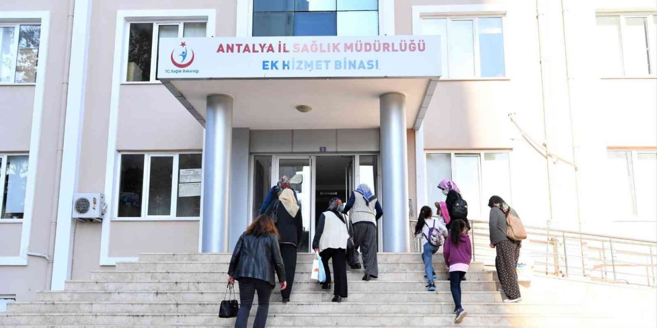 Konyaaltı’nda kadınlara kanser taraması hizmeti