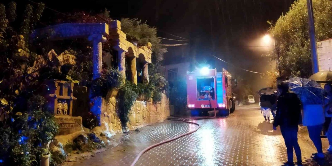Fethiye’de ev yangını