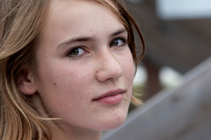 Özgür kıza fırtına engeli