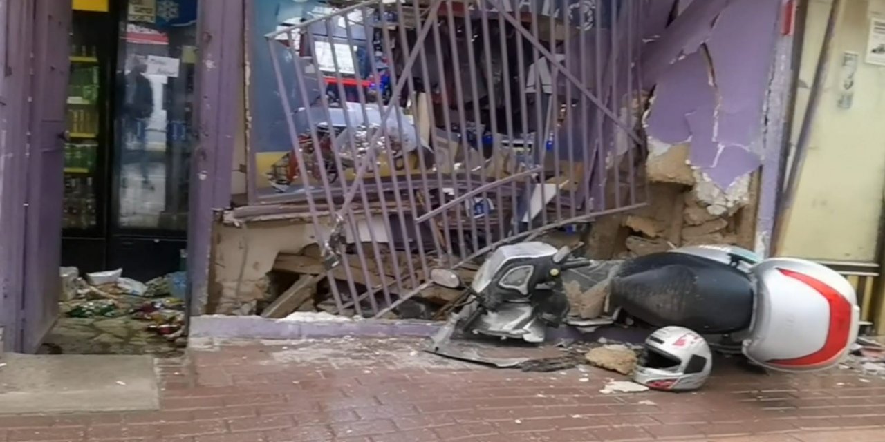 Otomobil iş yerine daldı: 1 yaralı