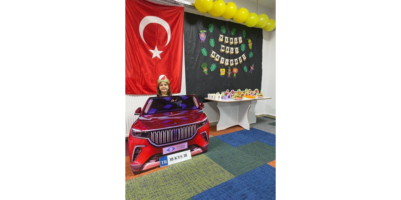 Büyükşehir Kütüphanesi’nde miniklerin ‘TOGG’lu yerli malı etkinliği