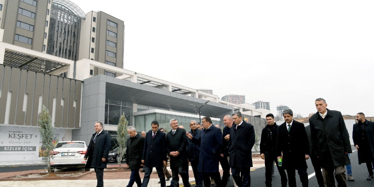 Malatya’nın yeni alış veriş merkezinde 800 kişiye istihdam