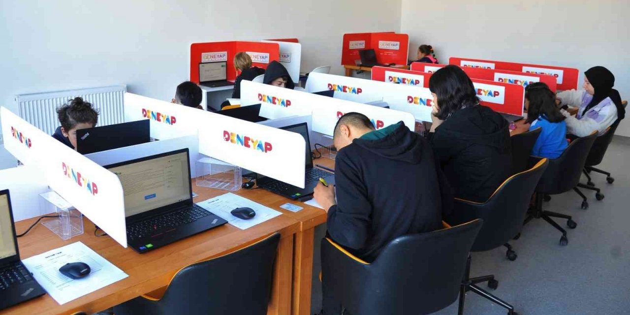 Bu merkezlere girebilmek için 4 bin 173 öğrenci birbirleriyle yarışıyor