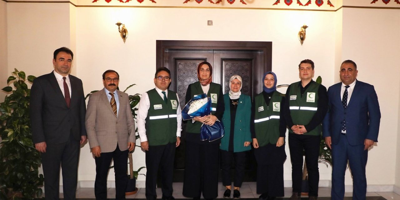 Vali Yiğitbaşı, "Yeşilay toplumumuz için cansuyu oluyor"