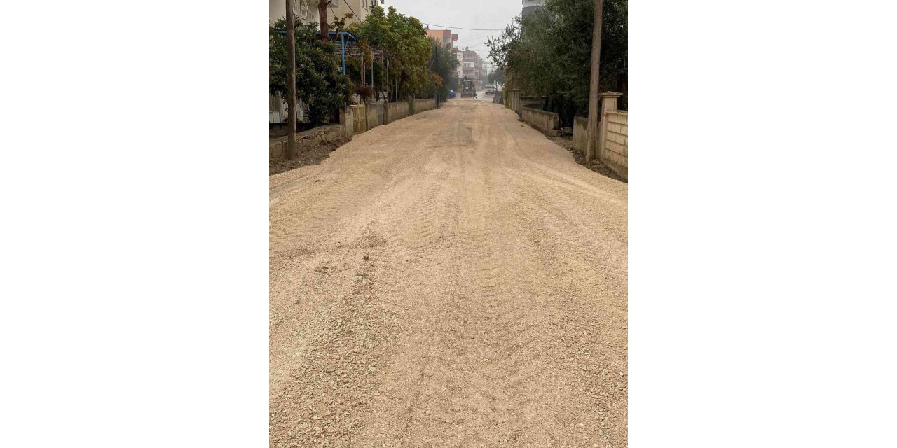 Mut’ta doğalgaz çalışmalarında bozulan yollar onarılıyor