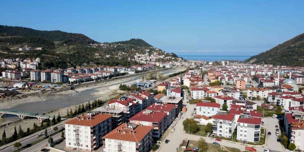 Bakan Kurum: “Ayancık’a sağlam, güvenli konutlar ve 2 sanayi sitesi kazandırıyoruz”