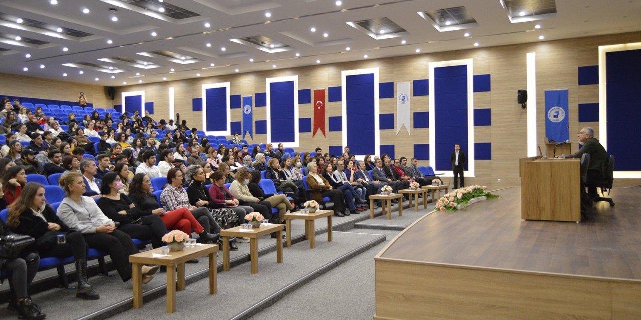 PAÜ’de ressam Dali’nin psikobiyografisi anlatıldı