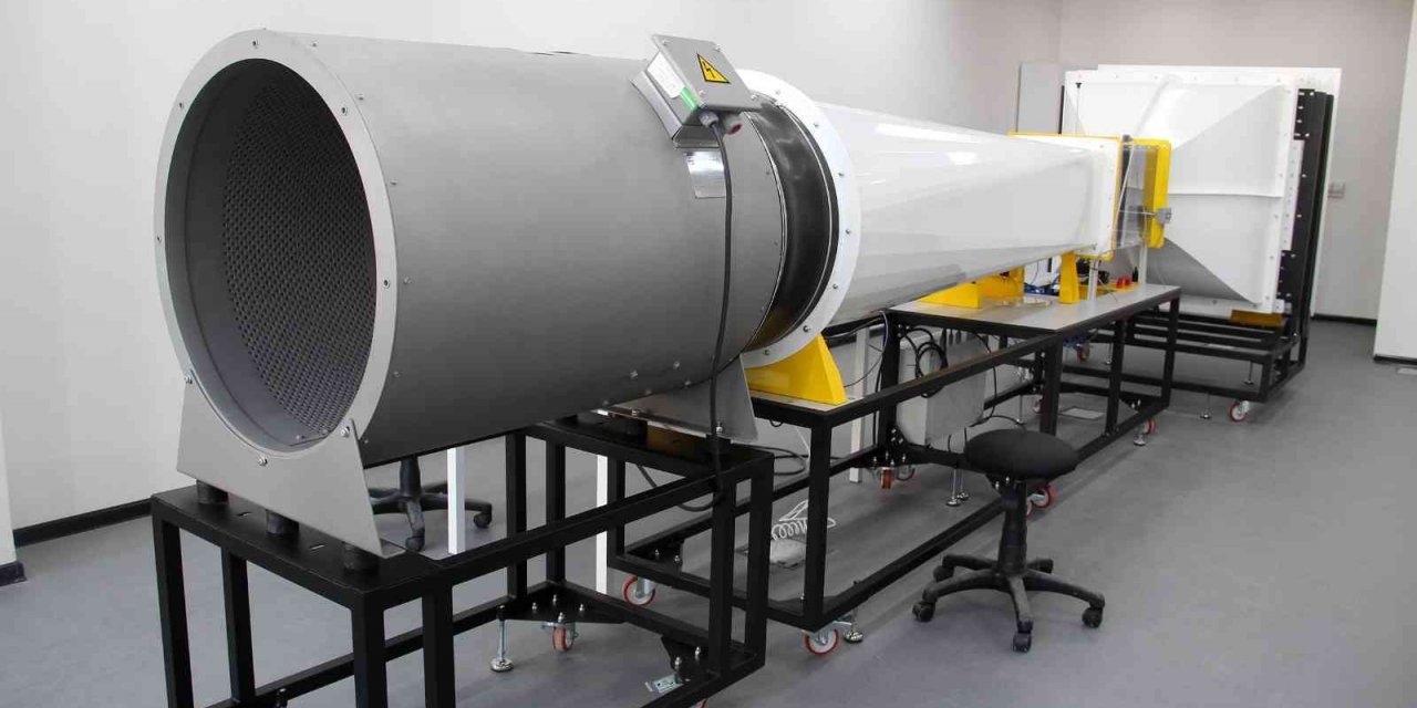 Bu üniversitede havacılık ve uzay sanayiine kalifiye mühendisler yetişiyor