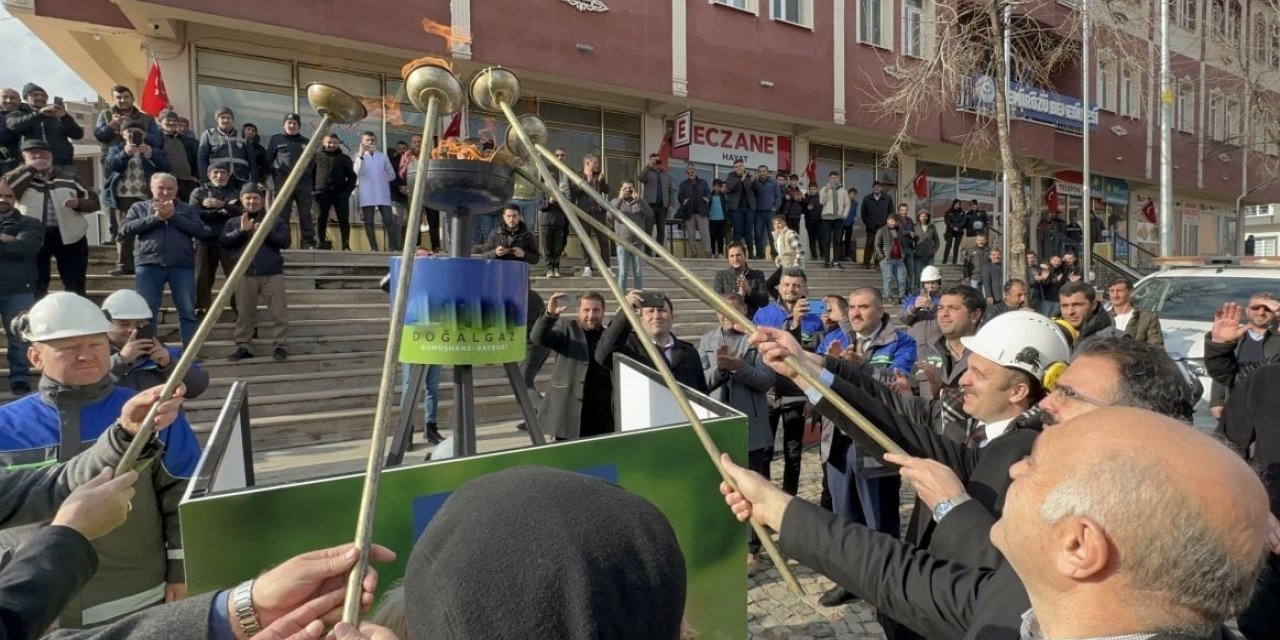Bayburt’un ilçeleri doğalgazla buluştu