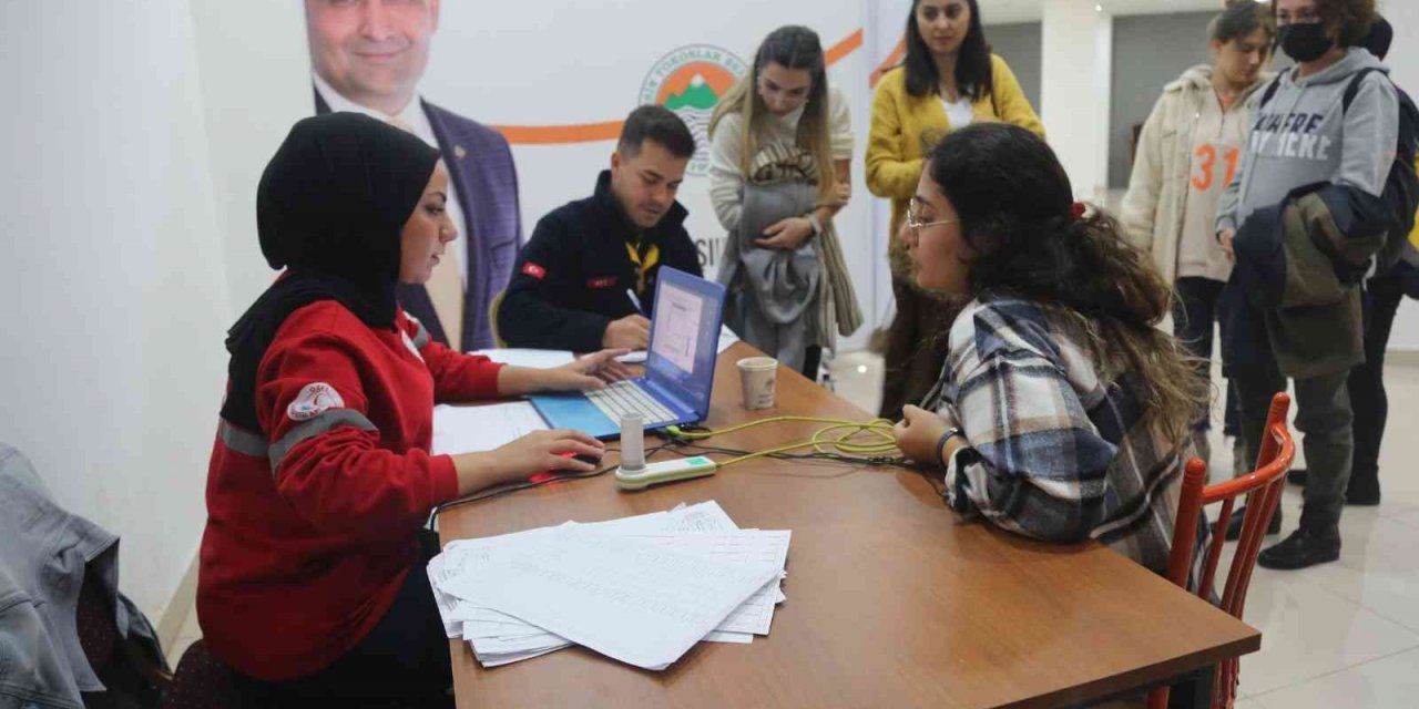 Toroslar Belediye personeli sağlık taramasından geçti