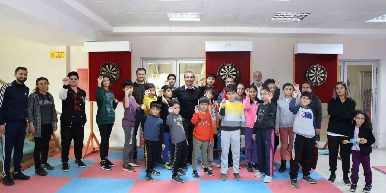 Dart sporuna çocukların ilgisi artıyor