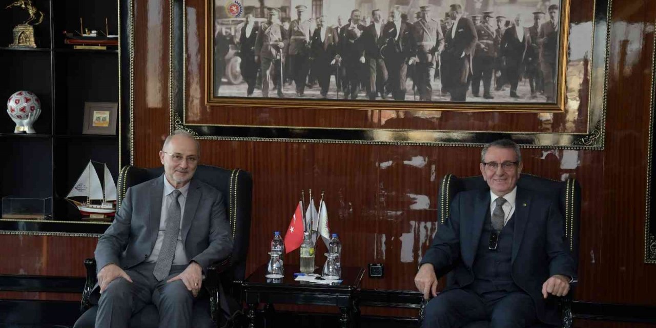 Rektör Ünal: "Kent-üniversite-sanayi iş birliği Samsun’a önemli girdiler sağlayacak"