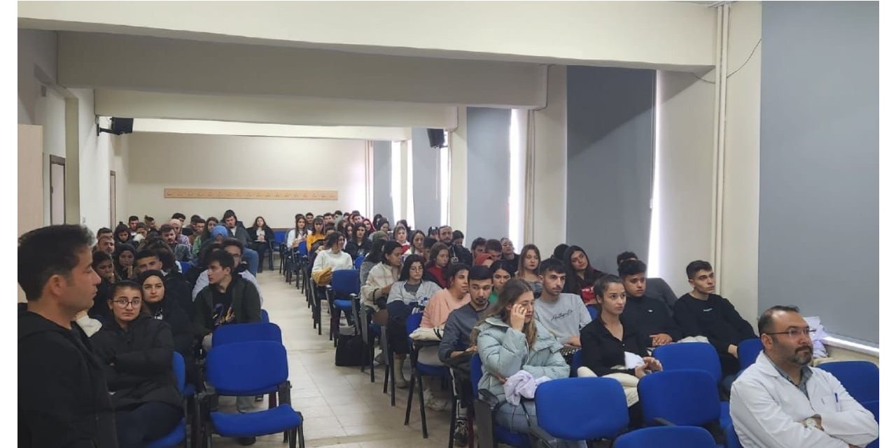 Üniversite ve ilkokul öğrenci velilerine yönelik uyuşturucu ile mücadele semineri