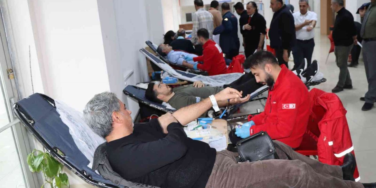 Kan talebine duyarsız kalmadılar