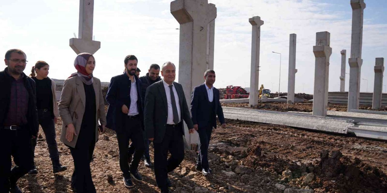 Siverek’te 800 kişinin istihdam edileceği fabrikaların yapımına başlandı