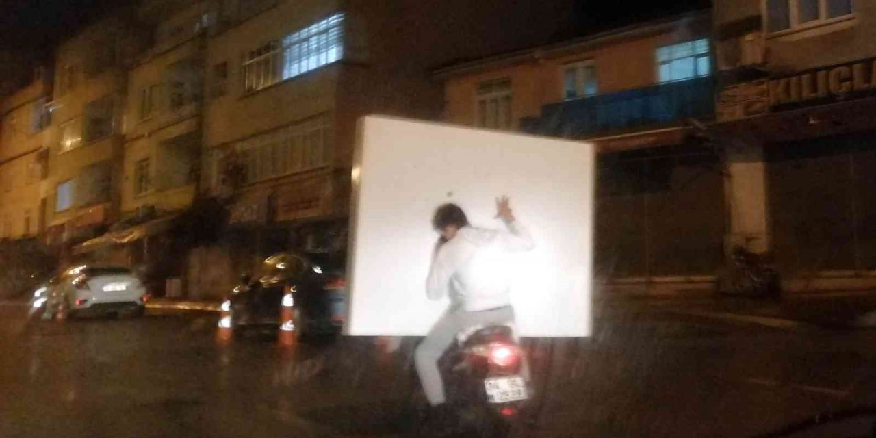 Motosikletle tehlikeli yolculuk