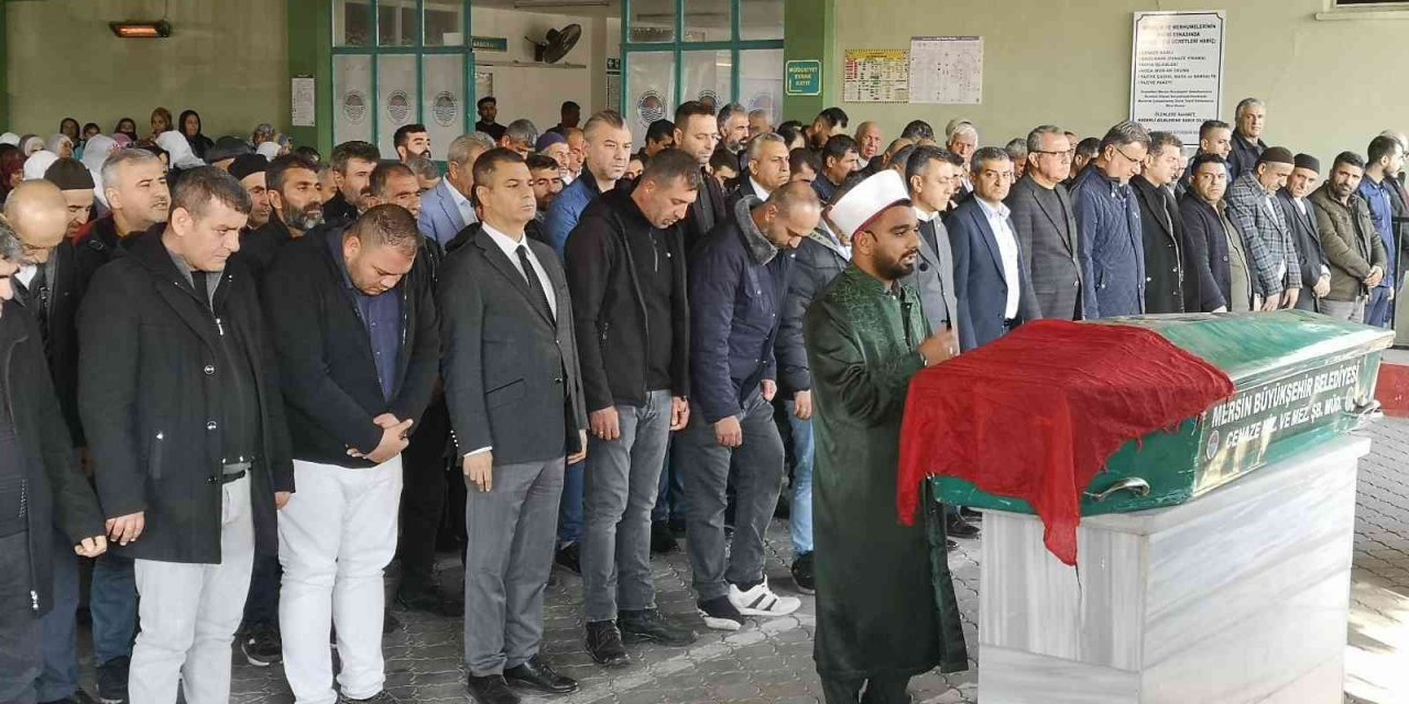 Halk otobüsünün çarptığı görme engelli kız toprağa verildi