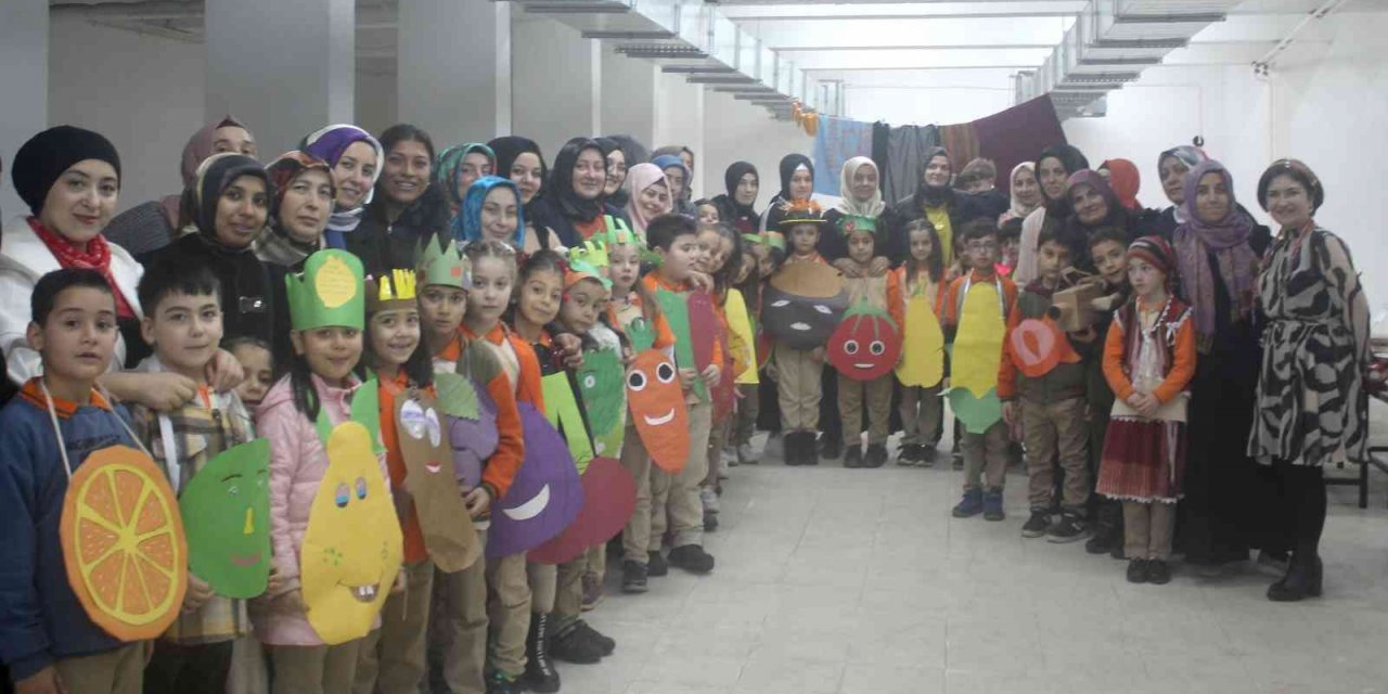 Ünye’de öğrenciler, Yerli Malı Haftası’nı kutladı