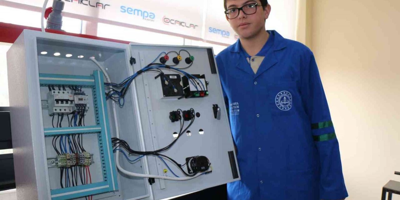 Lisede pano montaj atölyesi oluşturuldu