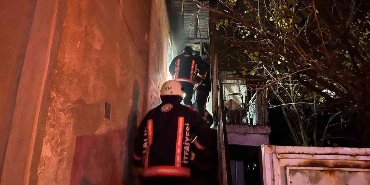 Malatya’da ev yangını