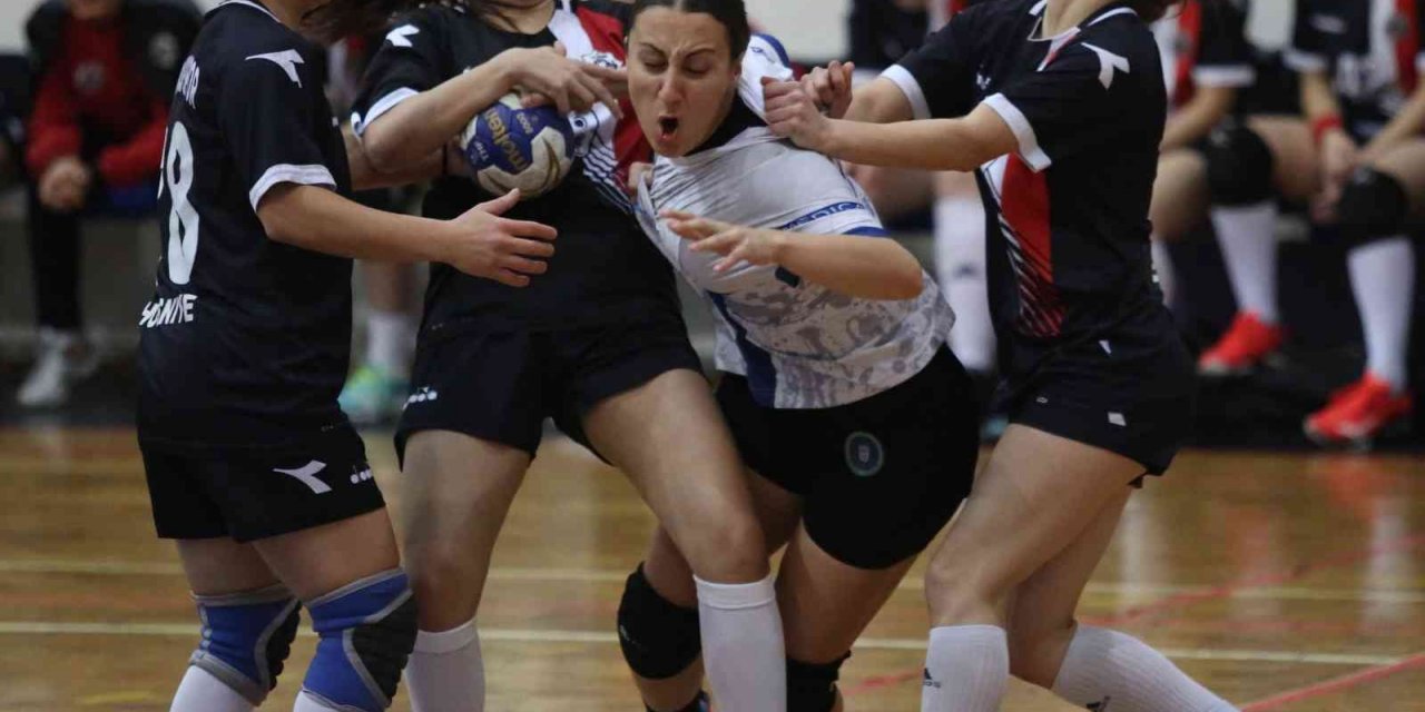 Bursa Büyükşehir Belediyespor sahasında takipçisi Aksaray Belediyespor’uda mağlup etti