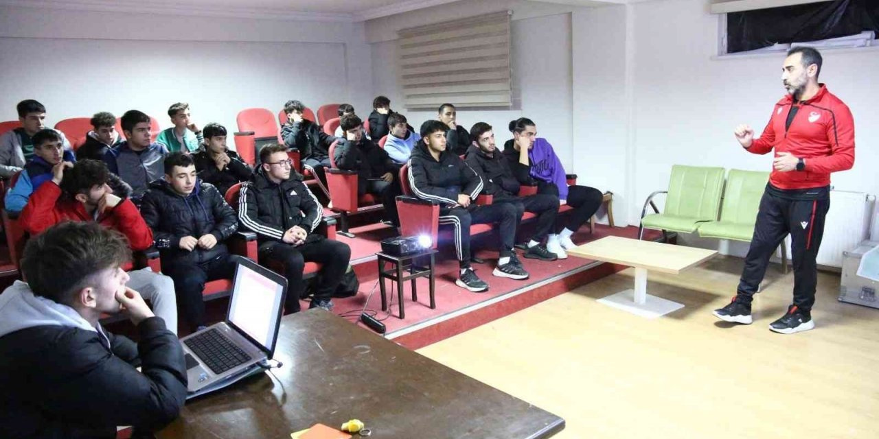 Sivas Belediyespor’a oyun kuralları anlatıldı
