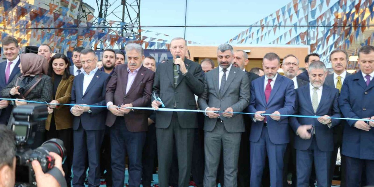 Cumhurbaşkanı Erdoğan, Mardin AK Parti İl Başkanlığı binasını hizmete açtı