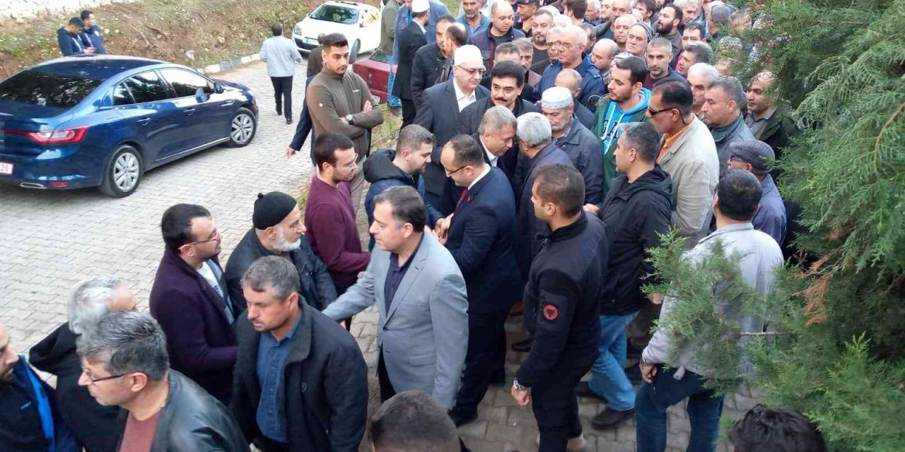 Ahmetli Belediye Başkanı Alhan’ın acı günü