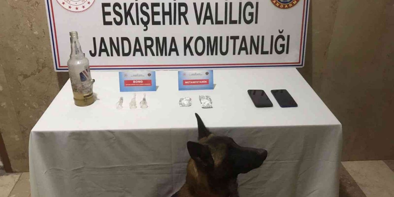 Uyuşturucu operasyonunda 2 kişi yakalandı