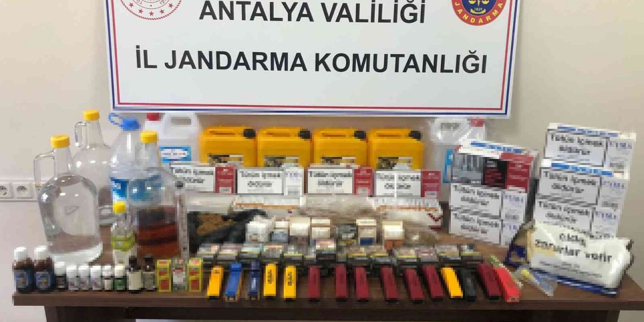 Jandarmadan kaçak alkol ve sigara operasyonu