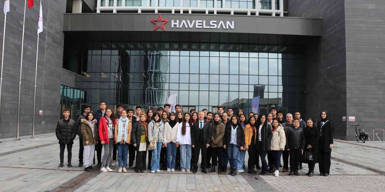 Gençlere bilim gezisi