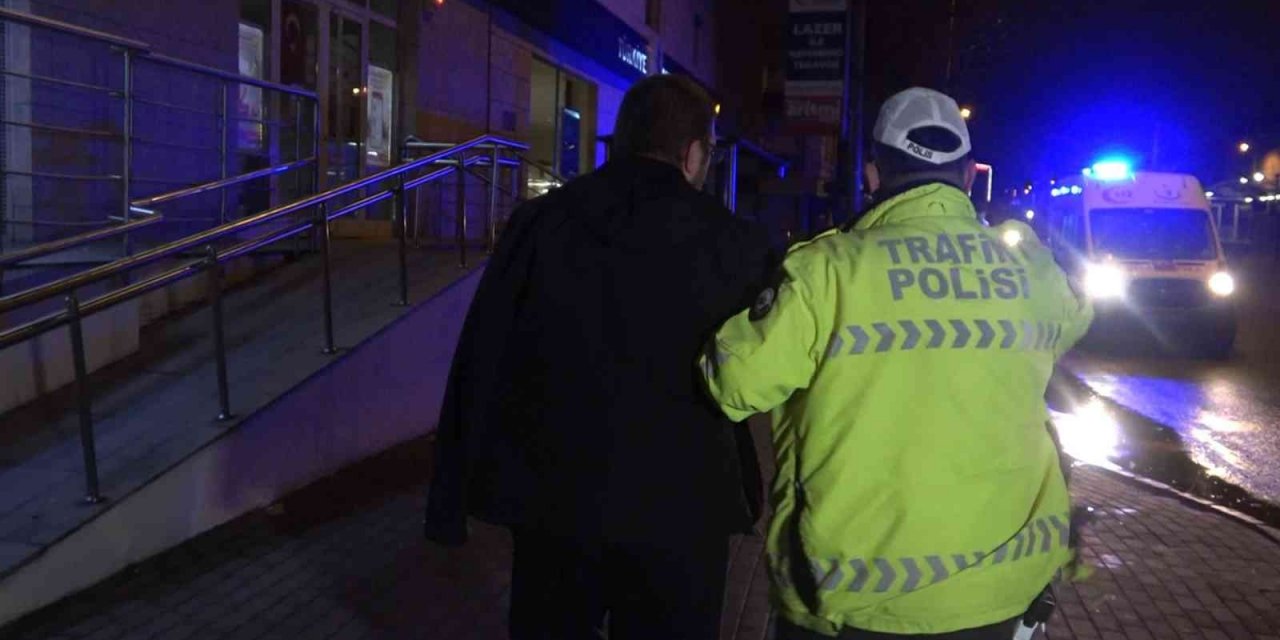 Alkollü sürücü kırık koluyla direksiyon başına geçti, kaza yapıp ortalığı birbirine kattı