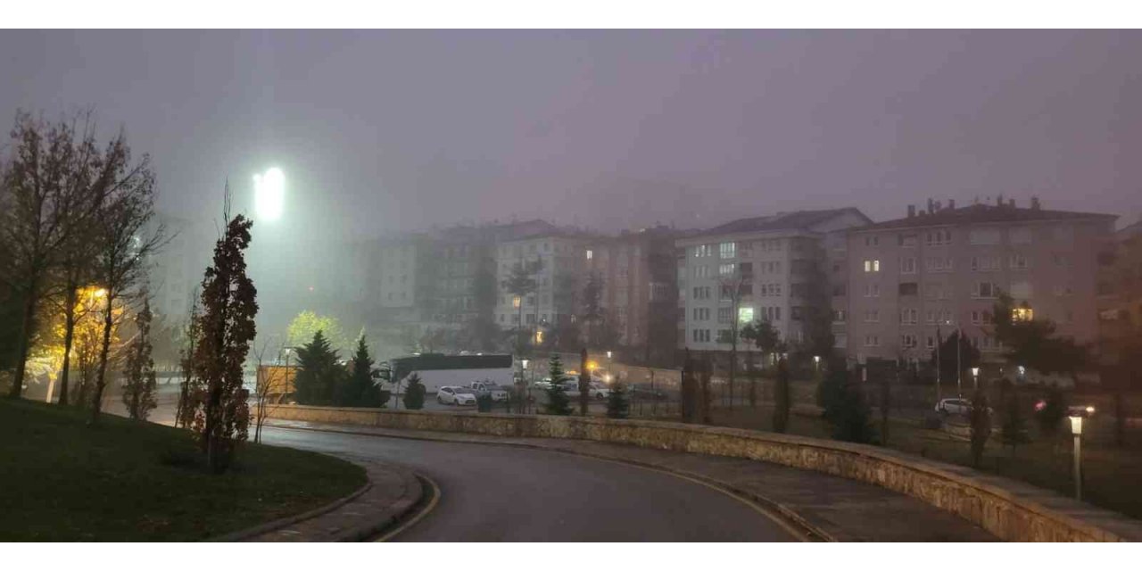 Ankara’da yoğun sis: Görüş mesafesi 10 metreye kadar düştü