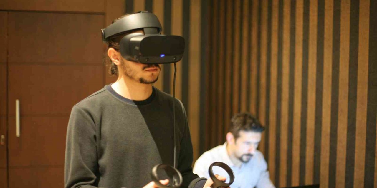 Bu kaskı takanlar kendilerini bir eczanede ya da hastanede bulabiliyorlar