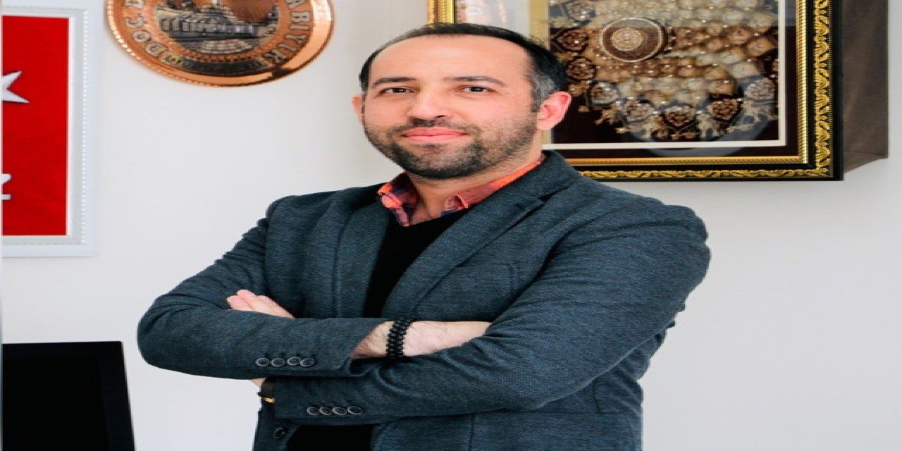 Sosyolog Adem Palabıyık: "CHP ve Altılı Masa, HDP’ye anneler çadırını kaldırma ve Diyarbakır il binasını açma sözü vermiş"