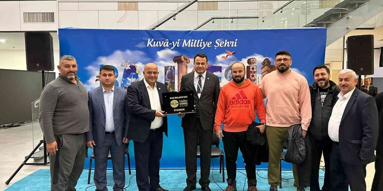 Kaş Belediyesi, Yağlı Güreş Birliğine üye oldu